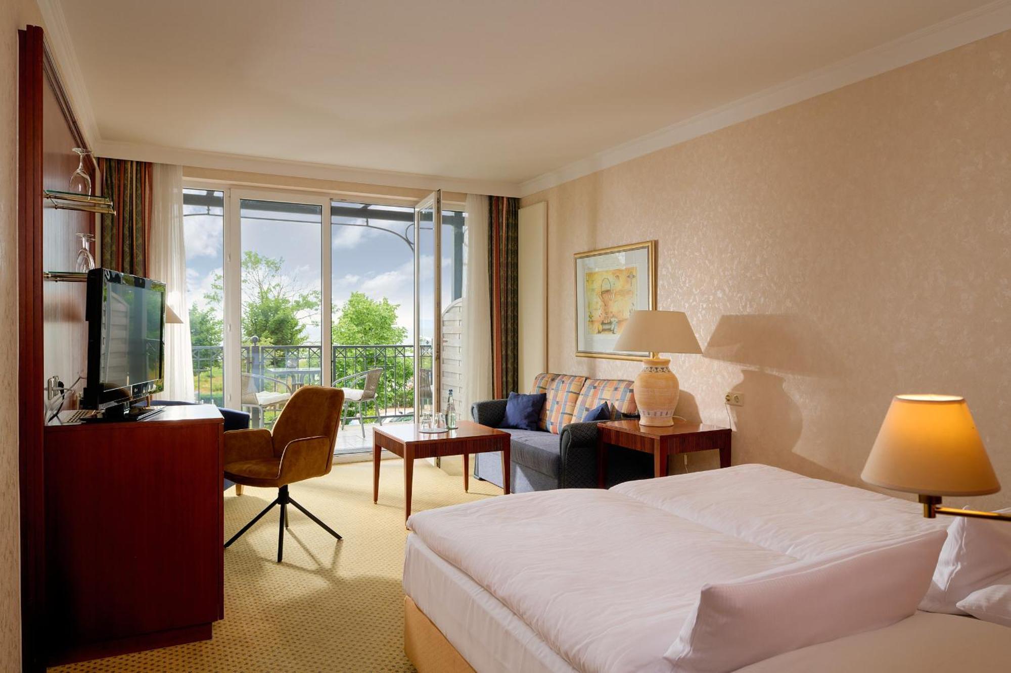 Grand Hotel بينز المظهر الخارجي الصورة A room at the InterContinental Wien